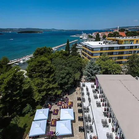 Ilirija Adriatic ホテル